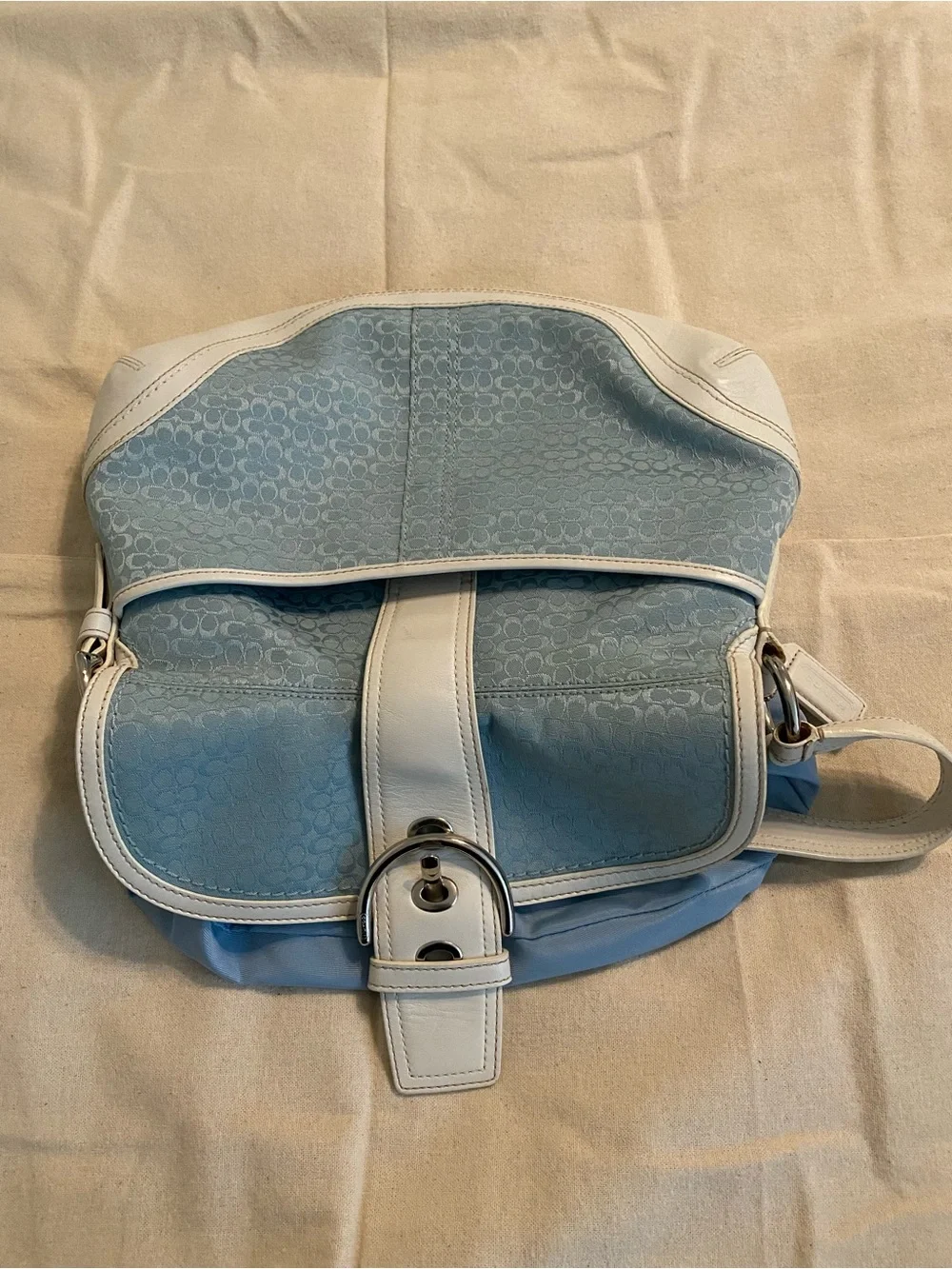 Authentic Coach Soho Signature C Shoulder Bag & Matching Wristlet Set F10926